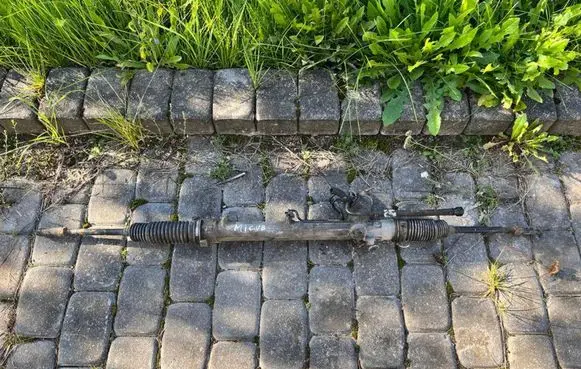 Ford Mondeo Mk III Steering rack 1S7C3200EE