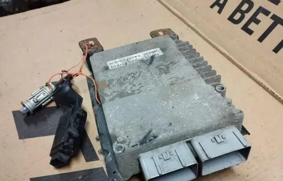 Chrysler Neon II Engine control unit/module P05033098AC