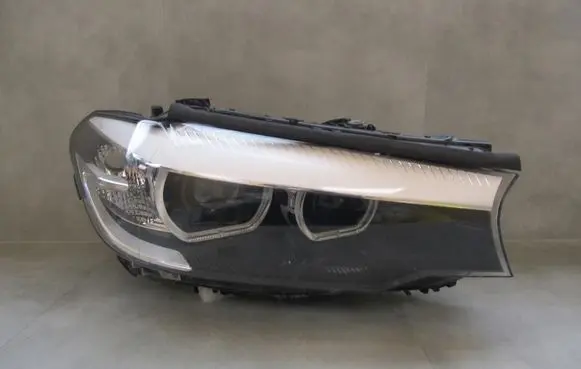 BMW 5 G30 G31 Headlight/headlamp 7439184