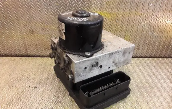 Mercedes-Benz C W203 ABS Pump 0044315412 2095451432