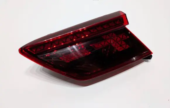 Tailgate rear/tail lights