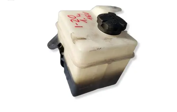 Hyundai i20 (PB PBT) Coolant expansion tank/reservoir 