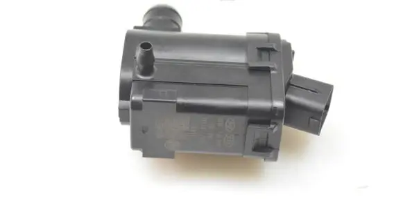 KIA Stonic Windscreen/windshield washer pump 985102J500