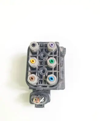 Tesla Model S Air suspension control unit module (rear) 15152400272 611361 130302