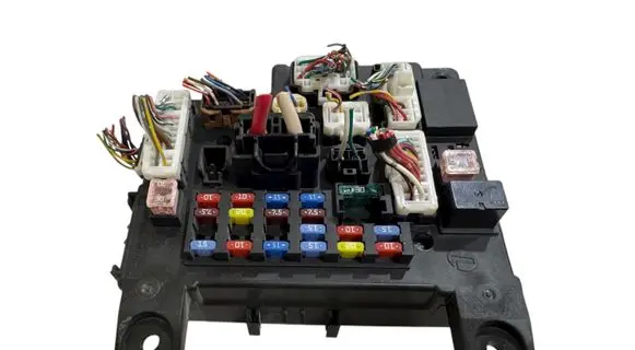 Mitsubishi Outlander Fuse module 8637A824 055452 L8637002A