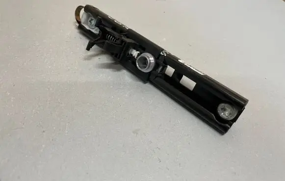 Opel Corsa E Seat belt height adjuster 
