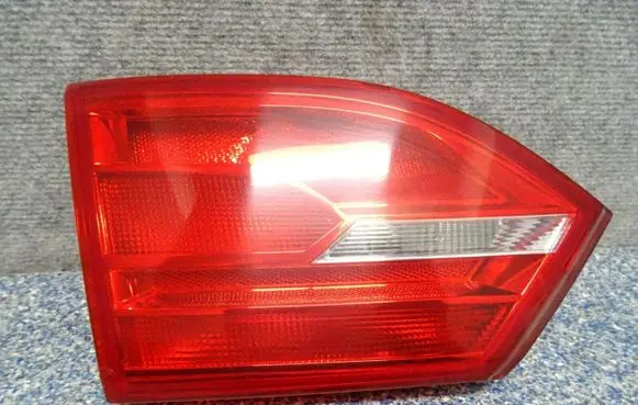 Volkswagen Jetta VI Tailgate rear/tail lights 5C6945093A
