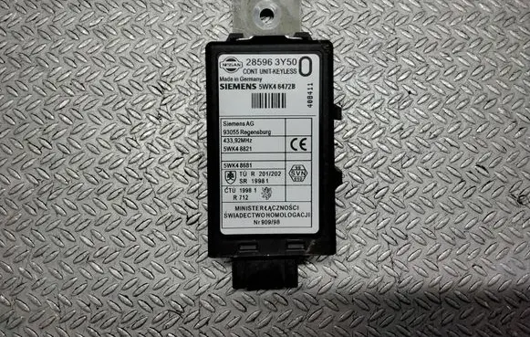 Nissan X-Trail T30 Door central lock control unit/module 285963Y50