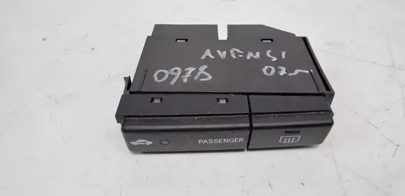 Toyota Avensis T250 Windscreen/window heater switch 8479005110 MS421200081