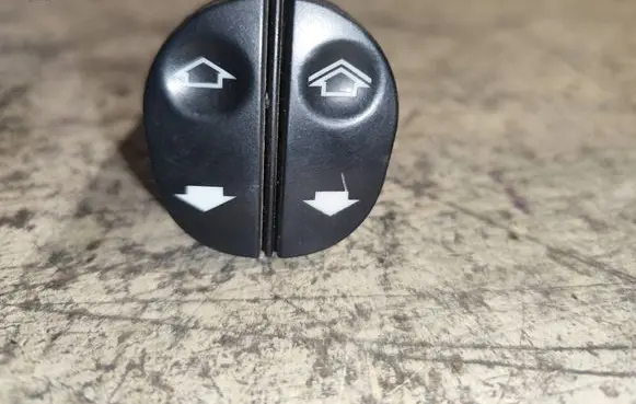 Ford Fiesta Electric window control switch 6S6T14529AA 03153500