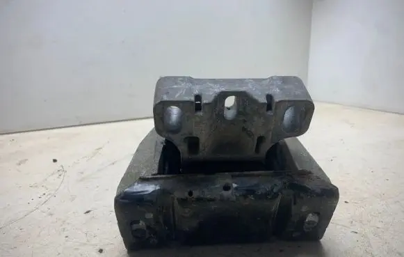 Seat Toledo II (1M) Engine mount bracket 1j0199555