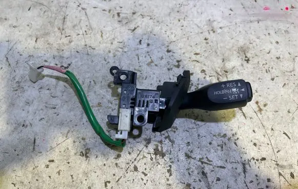 Toyota C-HR I Cruise control stalk 18A174