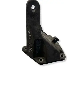 BMW 3 E46 Engine mounting bracket 6750108 2211