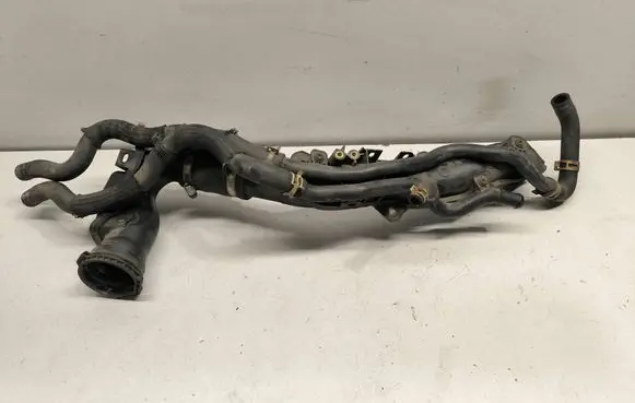 Toyota Avensis T270 Intercooler hose/pipe 173610X010