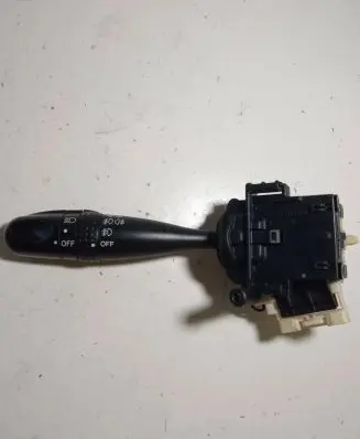 Toyota Yaris Indicator stalk 173681