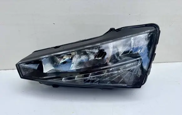 Skoda Scala Headlight/headlamp 657941017