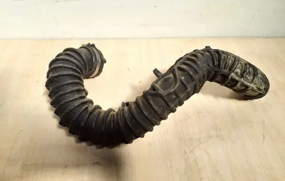 Renault Trafic II (X83) Intercooler hose/pipe 8200607746 93858731