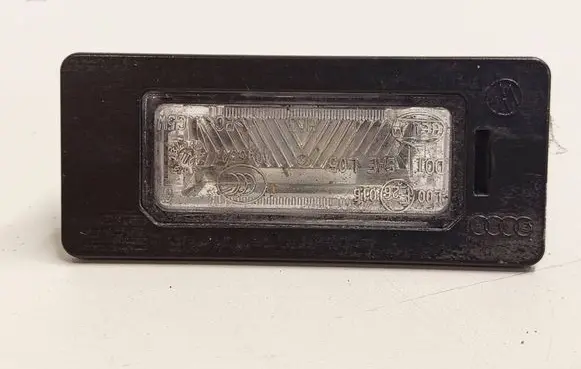 Audi Q5 SQ5 8R Number plate light 8T0943021