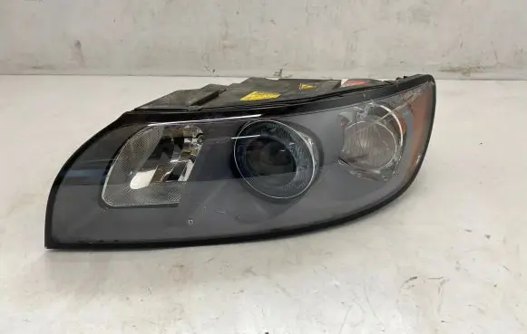 Volvo V50 Headlight/headlamp 31335242 0301198277