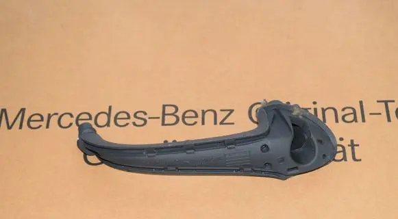 Mercedes-Benz C W203 Rear door handle trim 2038100151
