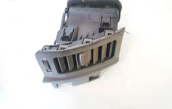 Nissan X-Trail T31 Dash center air vent grill 68751jg00a 68751jg00b