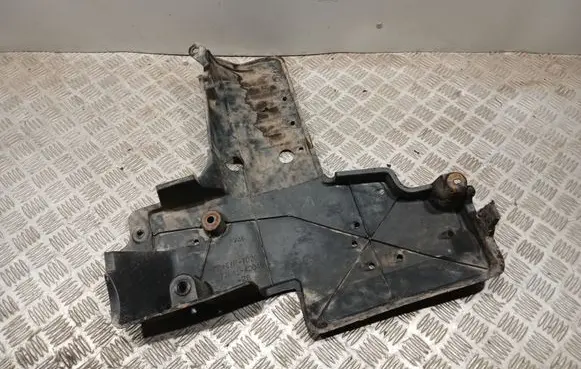 Toyota RAV 4 (XA30) Engine splash shield/under tray 7764142040