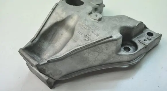 BMW M4 F82 F83 Engine mounting bracket 6789093