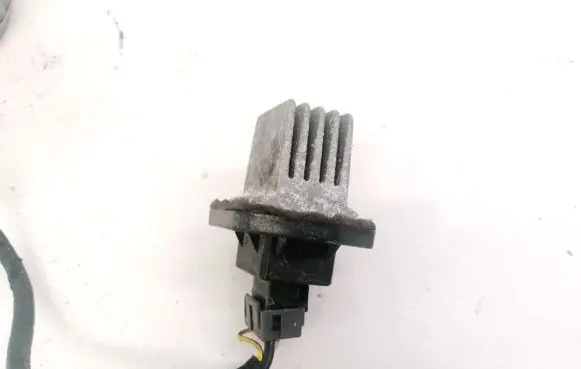 KIA Carens I Heater blower motor/fan resistor