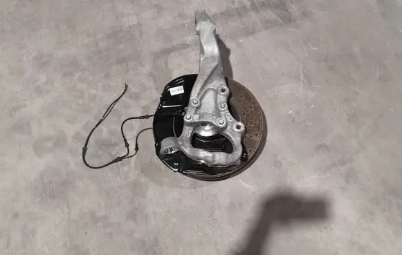 Mercedes-Benz S C217 Front wheel hub 2222001 A2224200272
