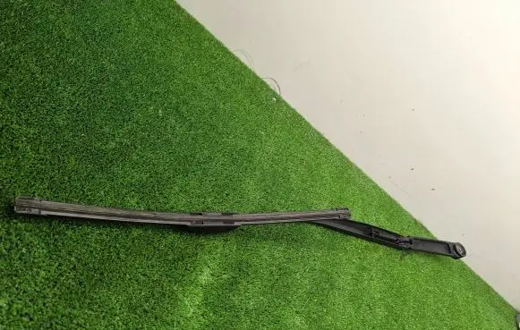 KIA Sportage Front wiper blade arm D226 F5451 7802VX