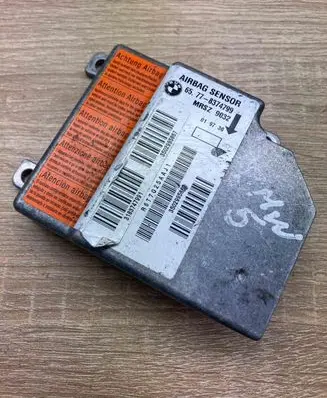 BMW 5 E39 Airbag control unit/module 8374799 MRSZ9032
