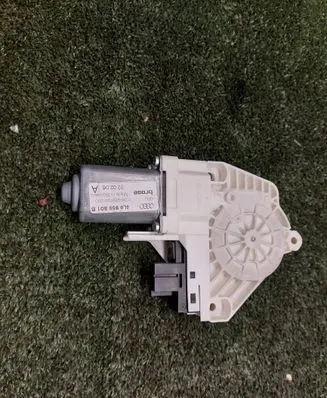 Audi Q7 4M Rear door window regulator motor 4L0959801B 1036989720200