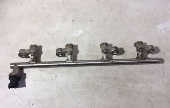 Fuel main line pipe