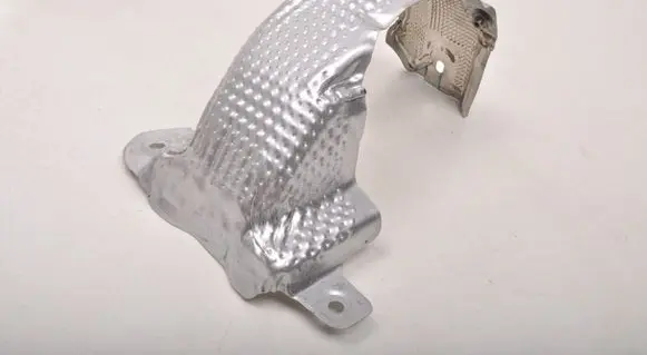 Volvo XC60 Heat shield in engine bay 32435044