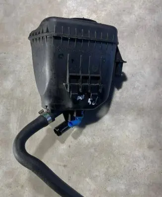 BMW 5 F10 F11 Power steering fluid tank/reservoir 6782942 176J 0310617211