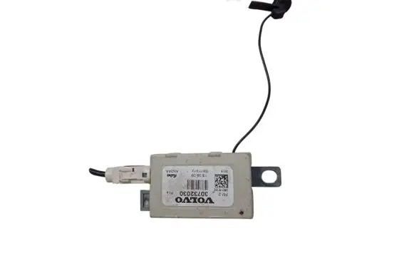 Volvo C30 Aerial antenna amplifier 30732030 28018752