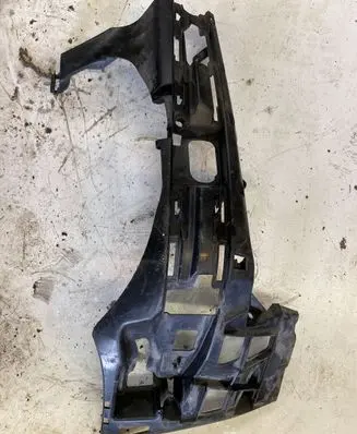 Mercedes-Benz E W211 Front bumper mounting bracket A2118800652