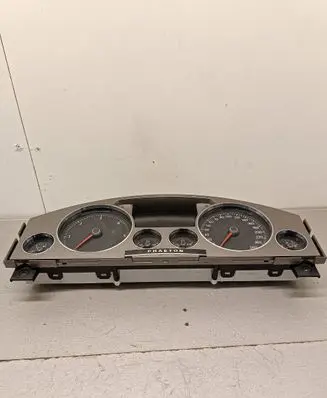 Volkswagen Phaeton Speedometer (instrument cluster) 3D0920885T