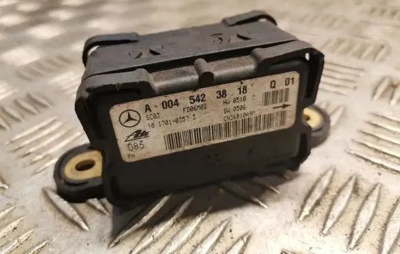Mercedes-Benz R W251 Yaw turn rate sensor 0045423818