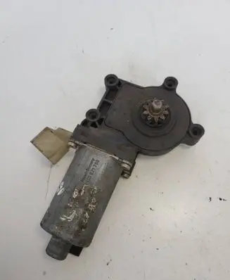 Volvo V70 Front door window regulator motor 130821760