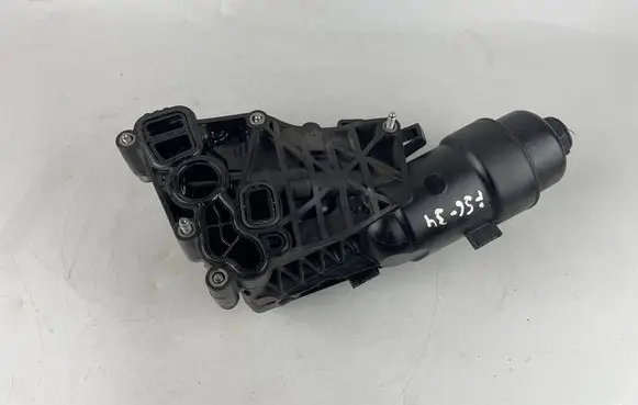 Mini One - Cooper F56 F55 Oil filter mounting bracket 8585235 7353179