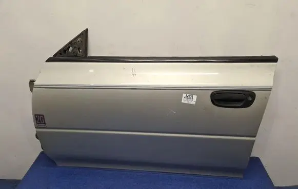 Subaru Impreza I Front door