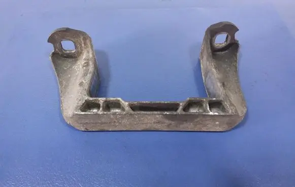 Volvo V50 Engine mount vacuum valve 3M516037A