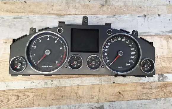 Volkswagen Touareg I Speedometer (instrument cluster) 7L6920880 0263632000 5044120
