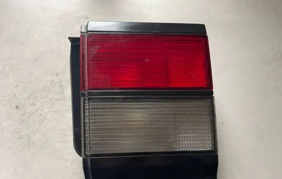 Volkswagen PASSAT B5 Tailgate rear/tail lights 357945107