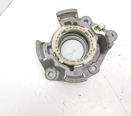 Renault Kangoo II Other engine part 8200461030 0204255224