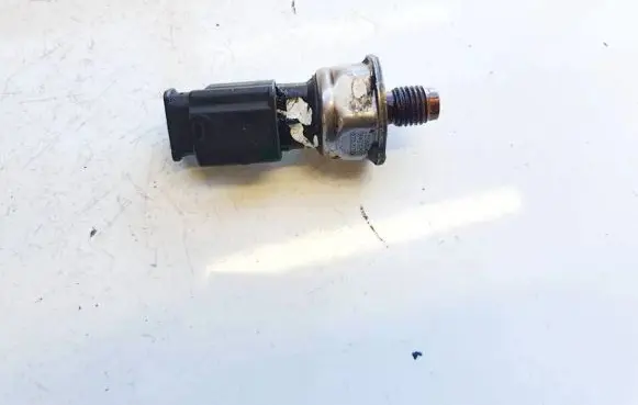 Peugeot 5008 Fuel pressure sensor 010831710332 9663305480