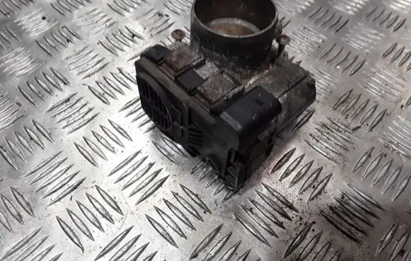 Volkswagen Golf V Throttle valve 03C133062A