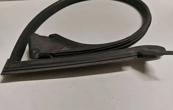 Audi A5 8T 8F Front door rubber seal 8T0045353