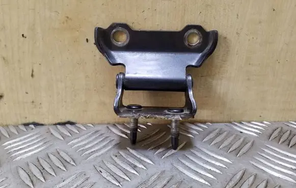 Lexus RX 330 - 350 - 400H Tailgate/trunk/boot hinge 